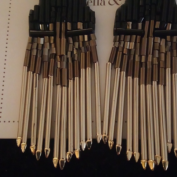 ❤️ NIB - Retired, Rare. STELLA & DOT Jasper Jet Fringe Earrings - Picture 2 of 4